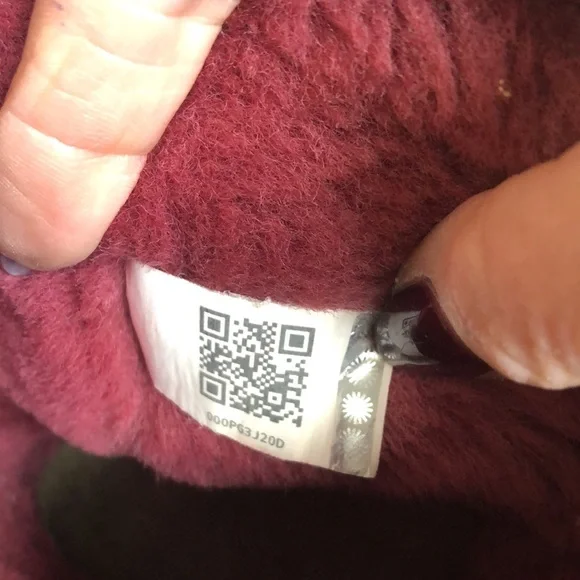 UGG CLASSIC SHORT SHEEPSKIN LEATHER BOOTS RASPBERRY COLOR - Picture 8 of 9